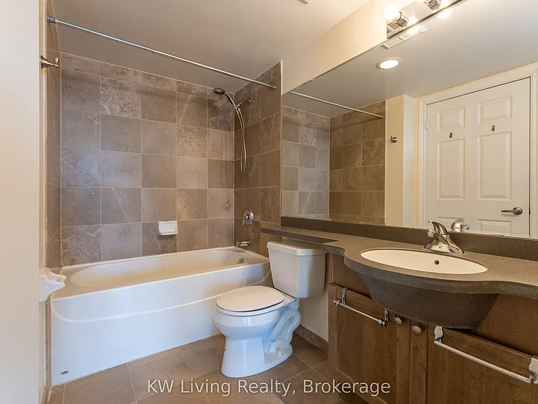 763 Bay St #4009 — Photo 12