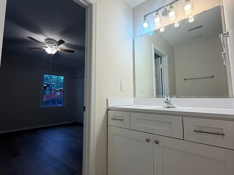 705 Lakecrest Ave — Photo 35