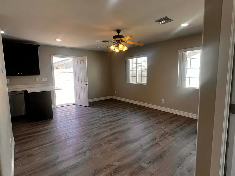 396 Riverfront Dr — Photo 85