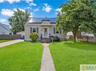 82 Sharon Ave, Edison, NJ 08817