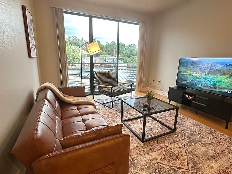 4414 Cedar Springs Rd — Photo 29