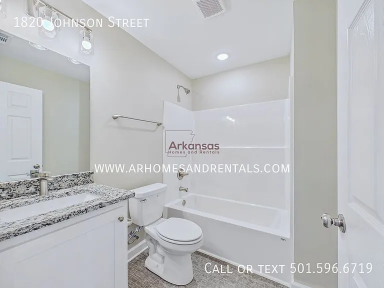 1820 Johnson St — Photo 5