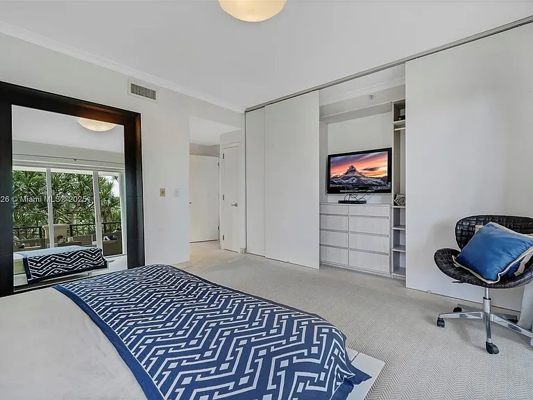 19227 Fisher Island Dr #19227 — Photo 19