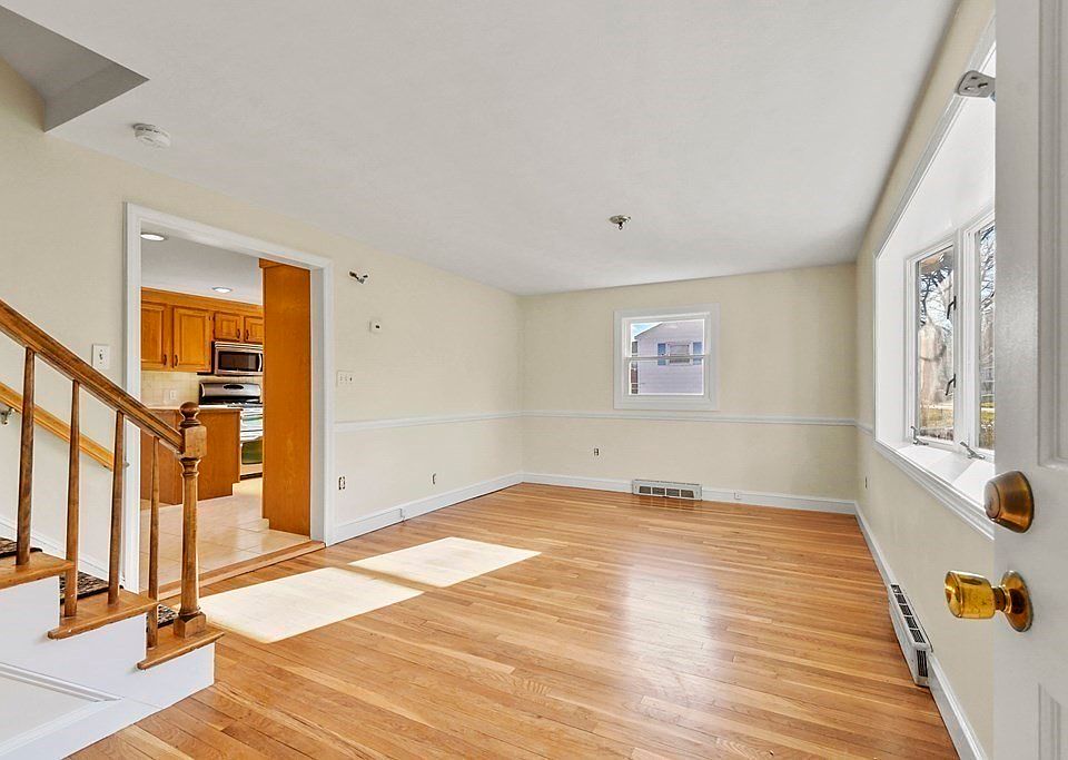 1st image of 72 Cambridge Rd #2