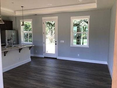 5th image of 3279 Freedom Blvd