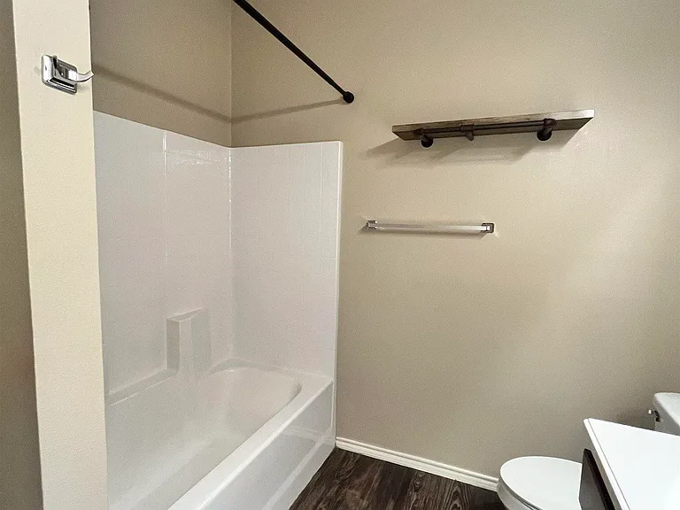 5816 Deauville St — Photo 17