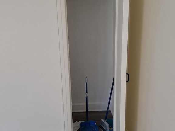 5th image of 2356 Burnett St Floor 2