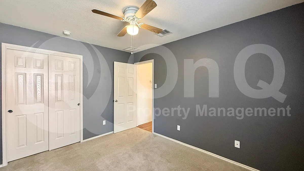 3 bed, 2.0 bath, 1346 sqft, $1,749 — Photo 4