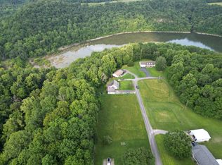 19 Aaron Ln, Russell Springs, KY 42642