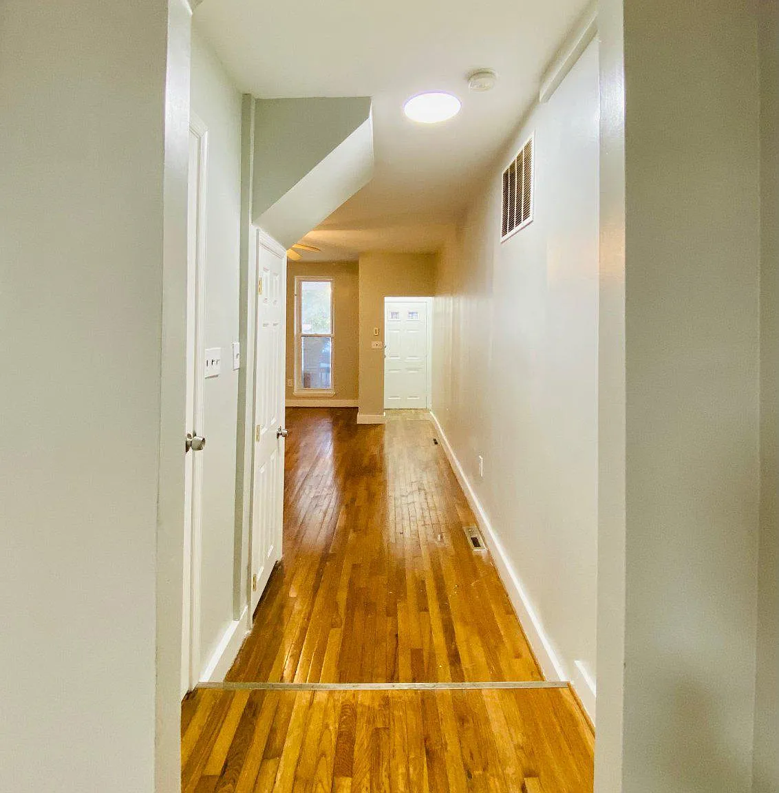 3 bed, 2.0 bath, 1728 sqft, $1,550 — Photo 3