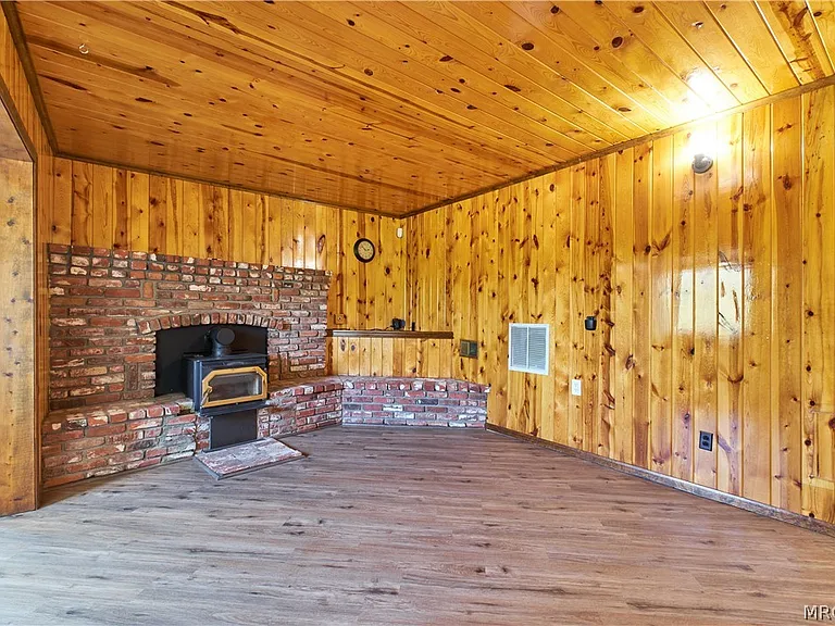 509 Wallace Ln — Photo 25