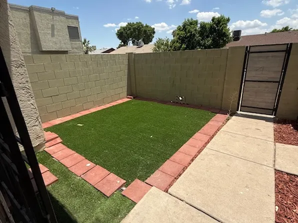 5811 N 48th Dr, Glendale, AZ 85301