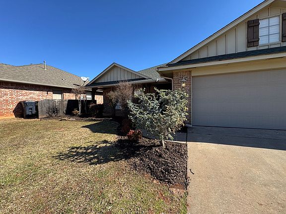 3rd image of 16408 Village Common Dr