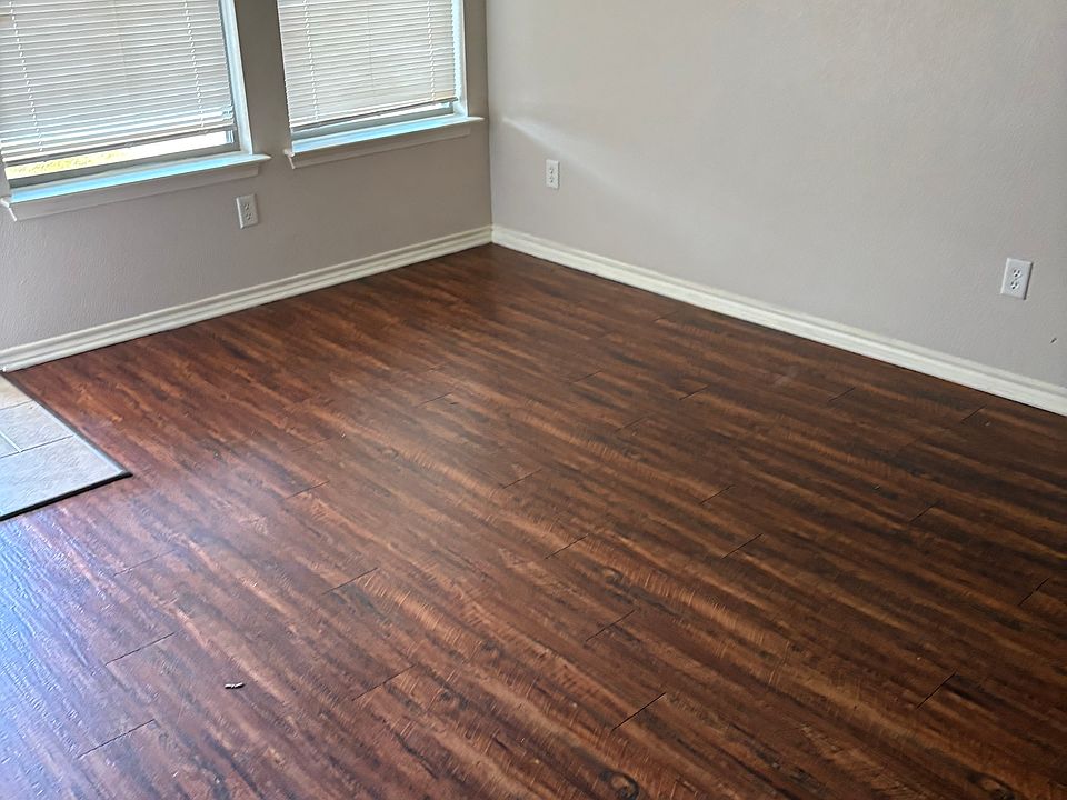 Large front room leading into Kitchen