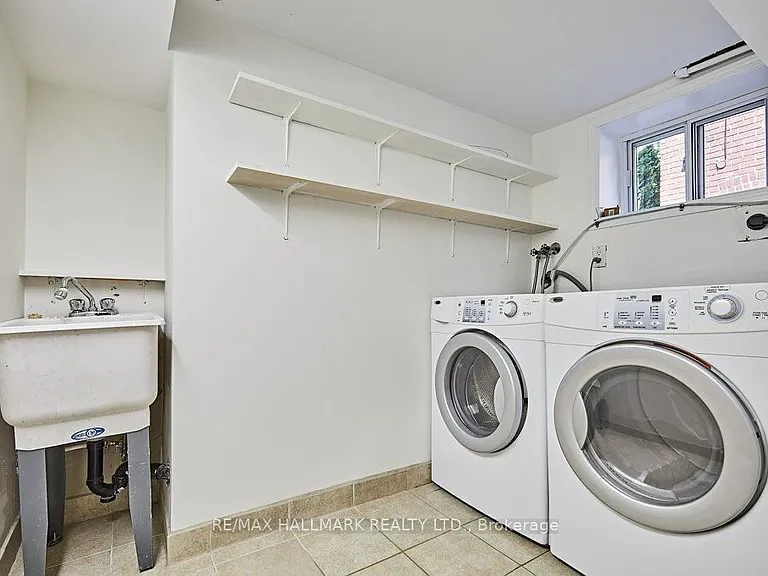 181 Ferris Rd #BASEMENT — Photo 11