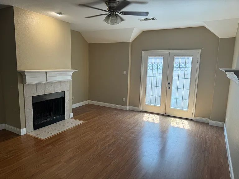 1113 Inland Ln — Photo 5