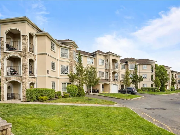 142 Bates Drive, Monsey, NY 10952