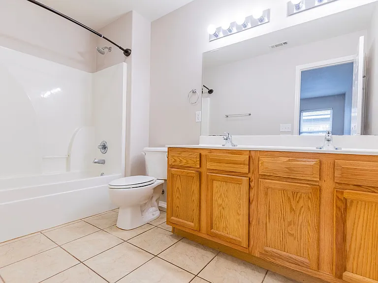 6206 SW Meadow Well Ave — Photo 11