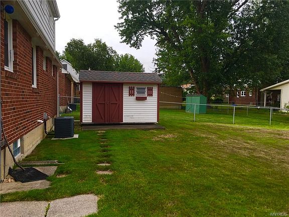3rd image of 214 Ehinger Dr