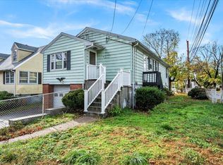 8 Wing St, Bridgeport, CT 06606