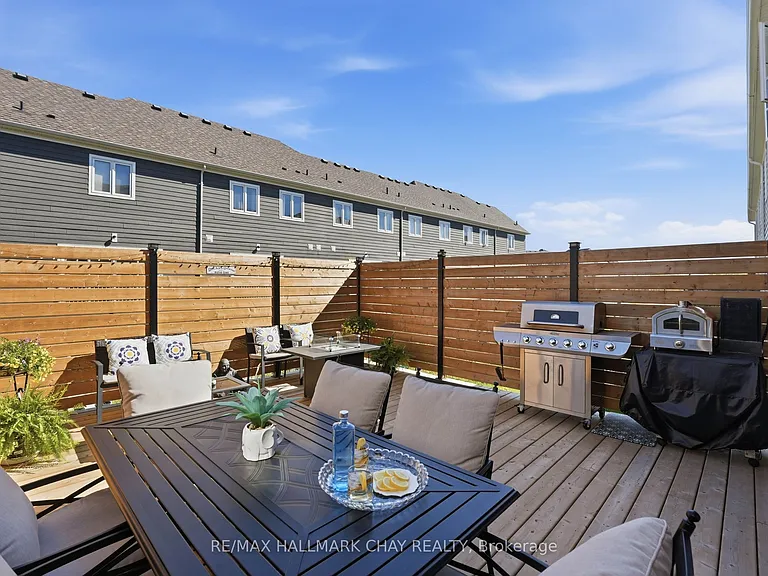29 Shelburne Ave — Photo 19