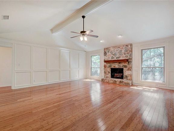 4th image of 1301 Wilson Heights Dr