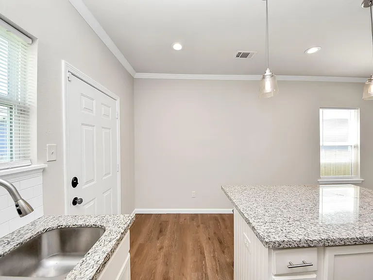 3703 Lila St — Photo 17