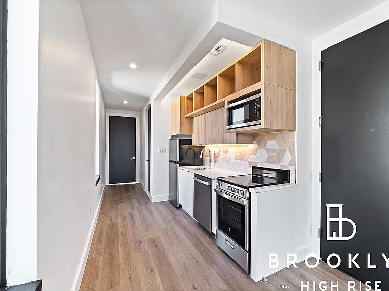 1286 New York Ave #5B — Photo 5