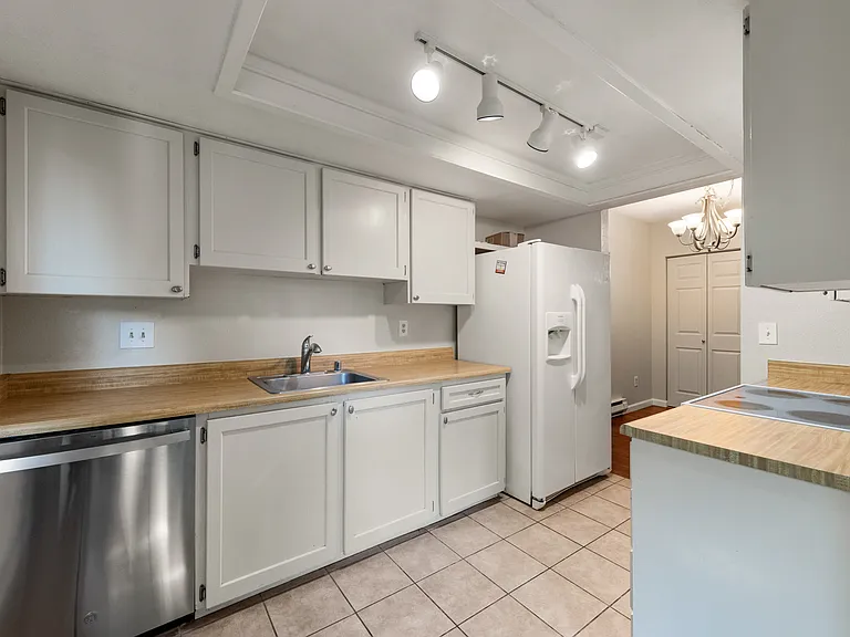 17534 151st Ave SE #10-13 — Photo 3