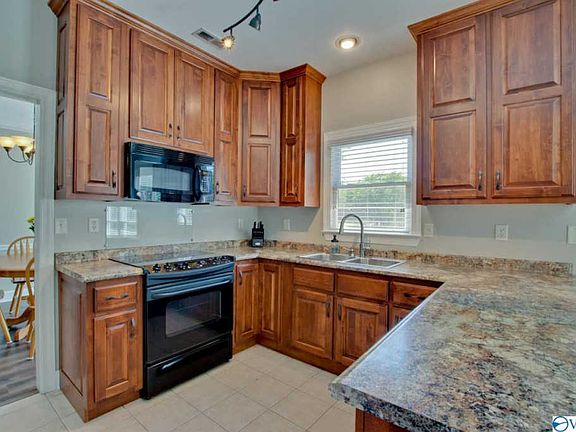 3rd image of 2666 Quarter Ln SE