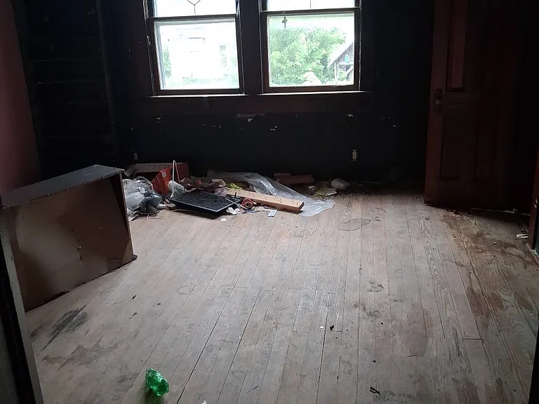 330 S Madison St — Photo 11