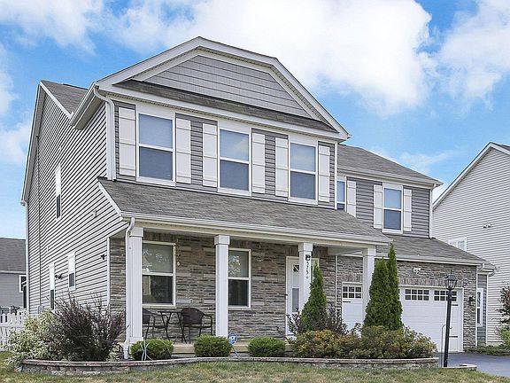 3rd image of 575 Willow Grove Dr