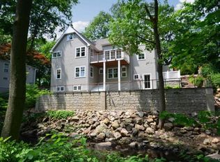 26 Raymond St, Darien, CT 06820