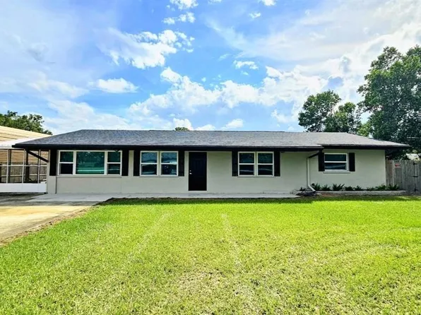 5551 Fairway Dr, Dade City, FL 33523