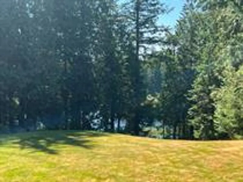 4 bed, 2.0 bath, 1840 sqft, $3,450 — Photo 3