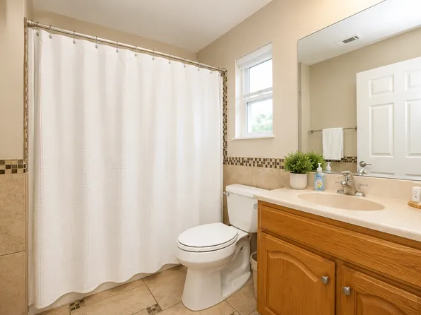 5763 Baja Dr, San Diego, CA 92115
