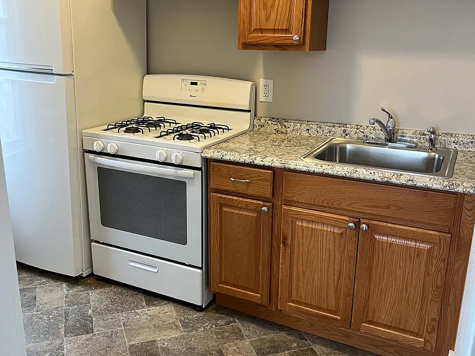 78 Lafayette Sq #15