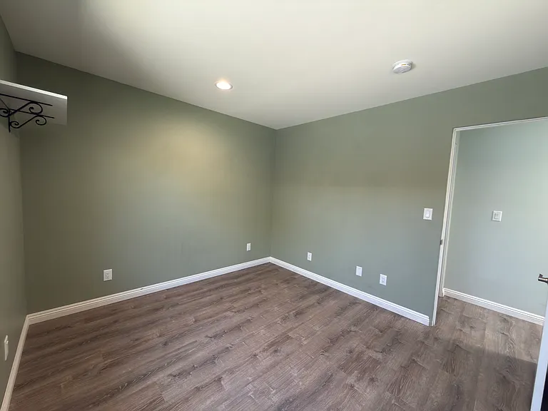 1528 Sheffield Dr — Photo 29