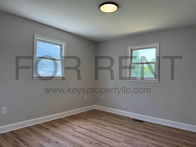 31647 Pinewood Dr — Photo 17
