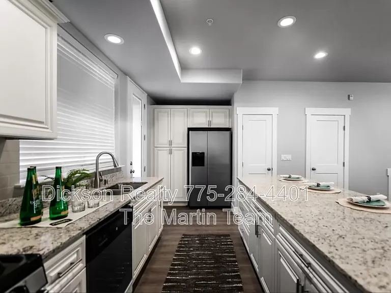 710 Bluffs Ct #102 — Photo 4