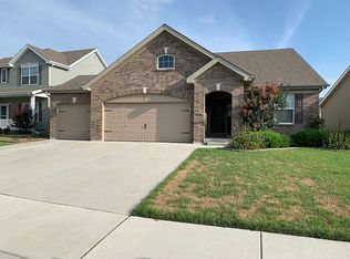 3457 Charlestowne Crossing Dr, Saint Charles, MO 63301