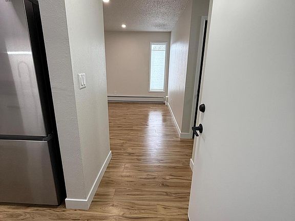 2nd image of 2400 Barrow St APT 101