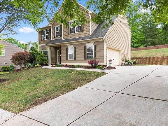 3rd image of 6615 Grove Meadows Ln