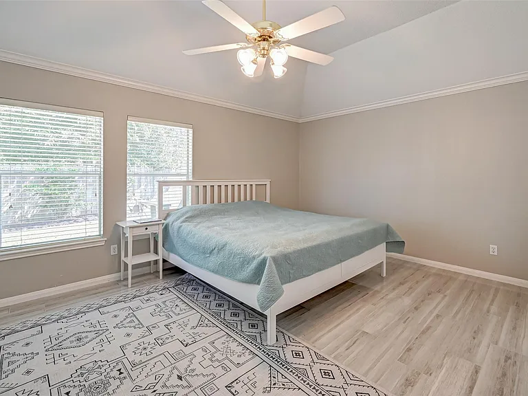 1107 Parkhaven Ln — Photo 18
