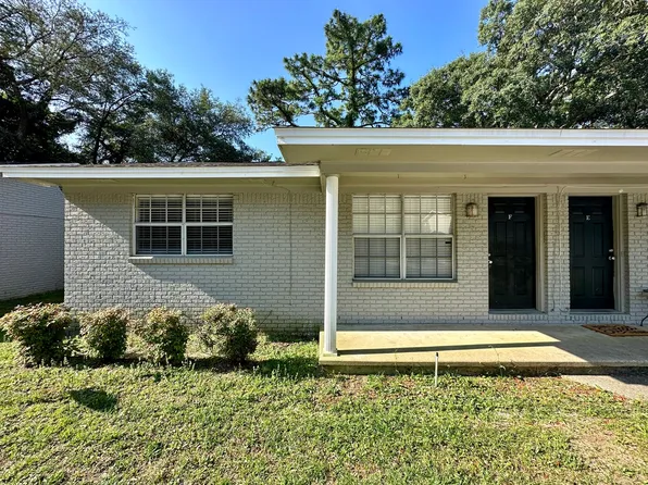 5820 Sanders Ave #F, Pensacola, FL 32504