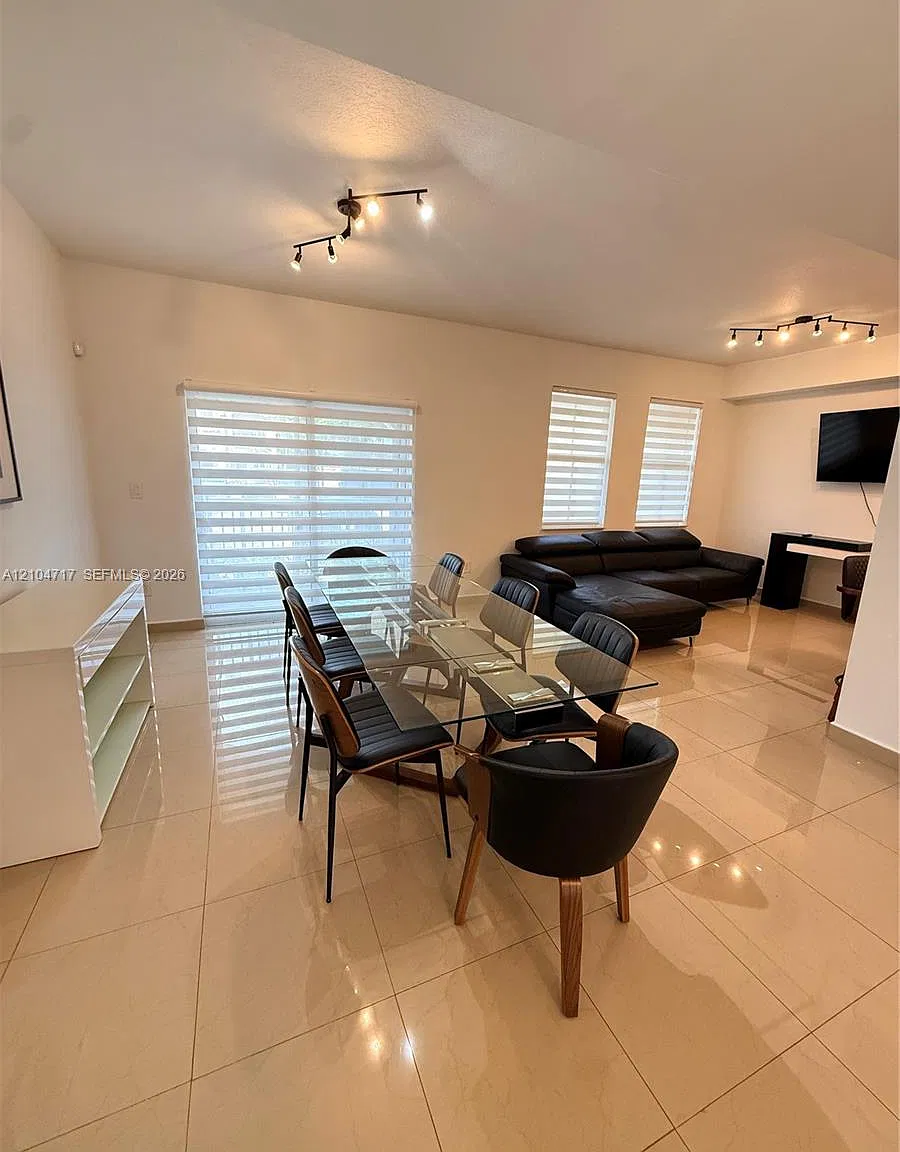 Coronado At Doral I Condo — Photo 3