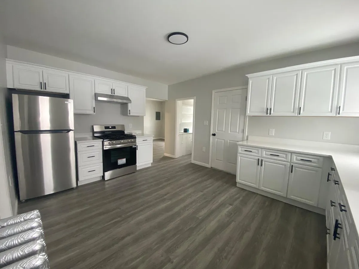 Property Photo - 23 Middlesex St #2