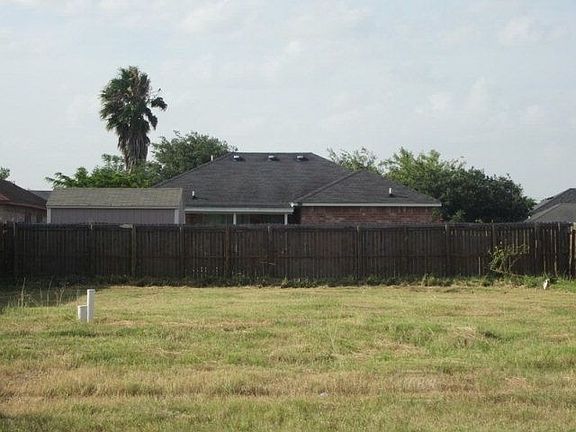 3rd image of 1926 Vista Verde Cir E