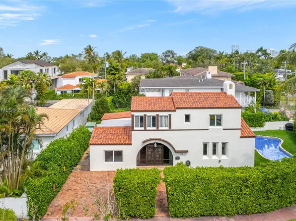 5000 Lakeview Dr, Miami Beach, FL 33140
