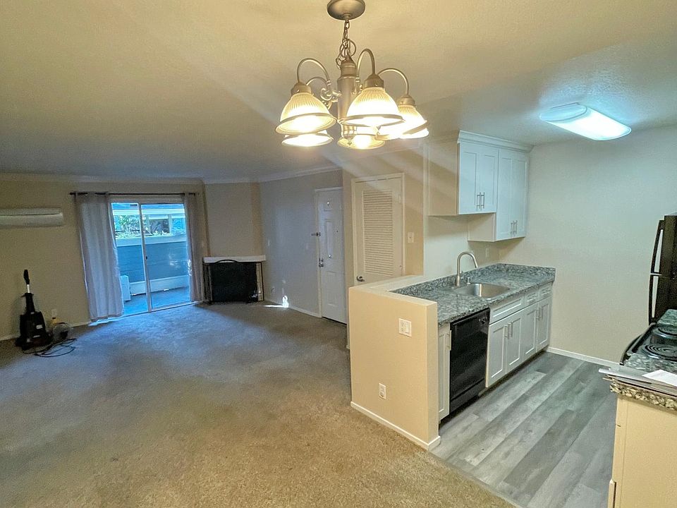 1st image of 2651 Somerset Park Cir #2651
